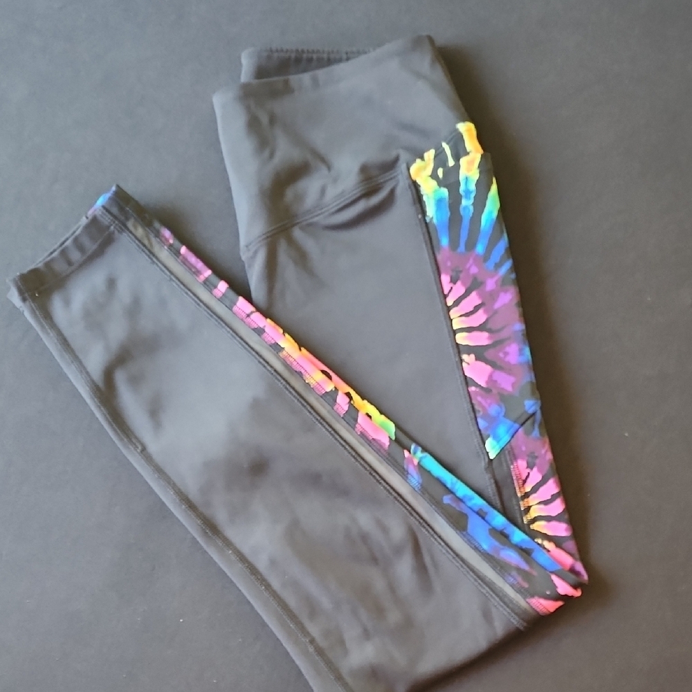 PINK Victoria's Secret Black and Blue‎ Leggings with Form-Fitting Design